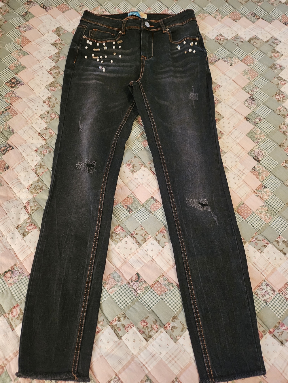 Cali 1850 Black Denim Distressed Skinny Jeans w/Rhinestones and Pearl accents